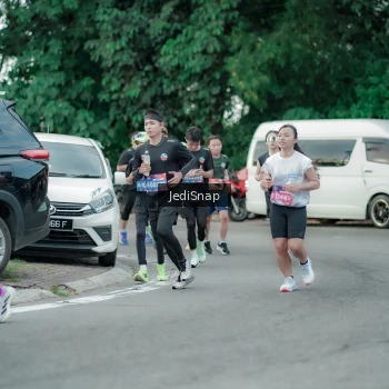 Runner Photo 3888889