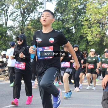 Runner Photo 3888895