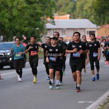 Runner Photo 3888900