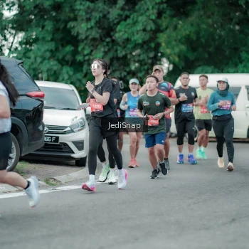Runner Photo 3888912