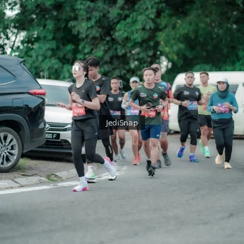 Runner Photo 3888928
