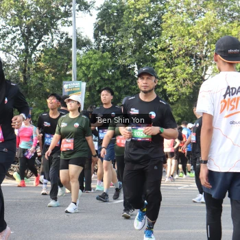 Runner Photo 3888943
