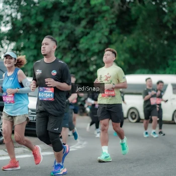 Runner Photo 3888971