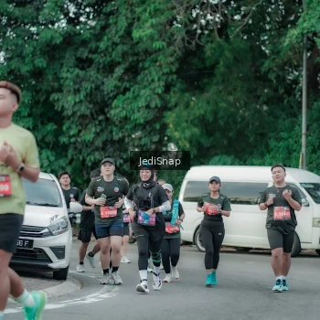 Runner Photo 3889006