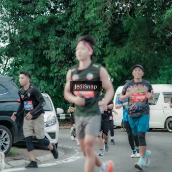 Runner Photo 3889105