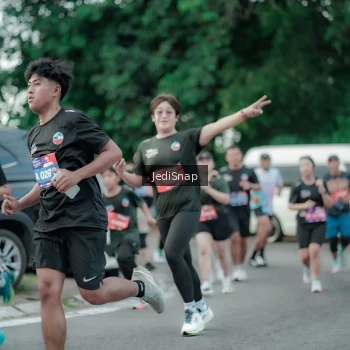 Runner Photo 3889111