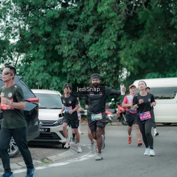 Runner Photo 3889311