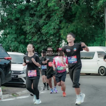 Runner Photo 3889327
