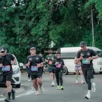 Runner Photo 3889365