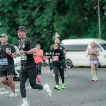 Runner Photo 3889390