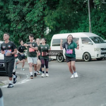 Runner Photo 3889541