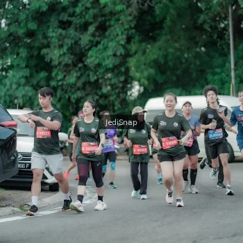 Runner Photo 3889571