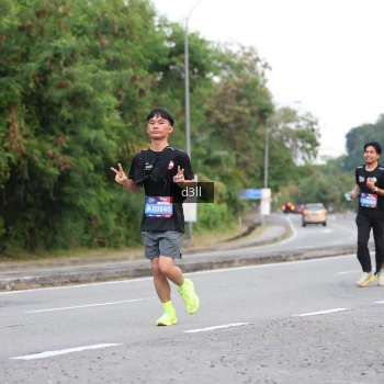 Runner Photo 3889597