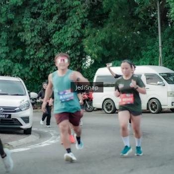 Runner Photo 3889610