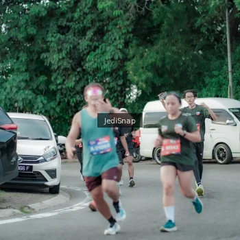 Runner Photo 3889627