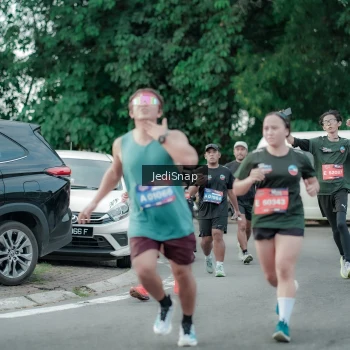 Runner Photo 3889659