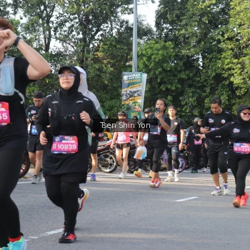 Runner Photo 3889691