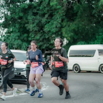 Runner Photo 3889757