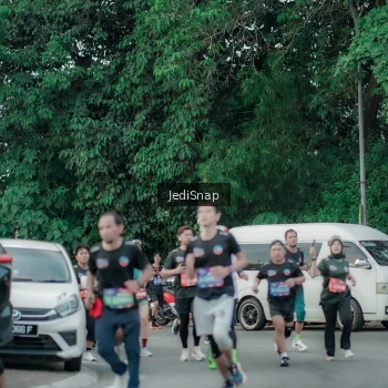 Runner Photo 3889816