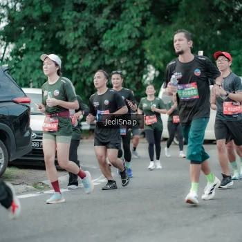 Runner Photo 3889871