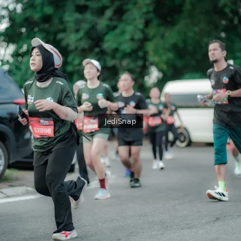 Runner Photo 3889873