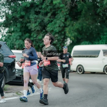 Runner Photo 3889877