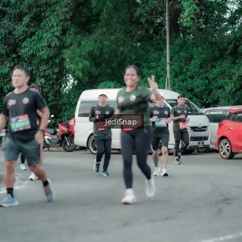 Runner Photo 3890007