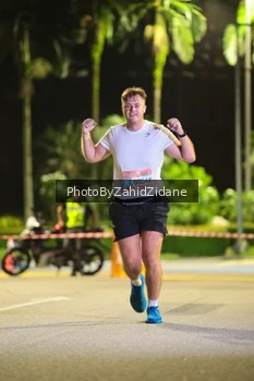 Runner Photo 3890026