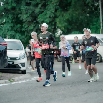 Runner Photo 3890056