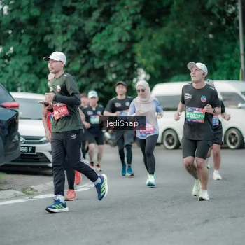 Runner Photo 3890058