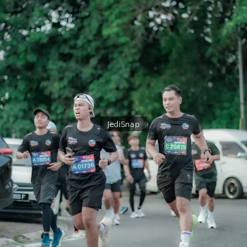 Runner Photo 3890108