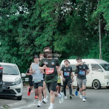 Runner Photo 3890139