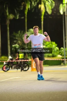 Runner Photo 3890228