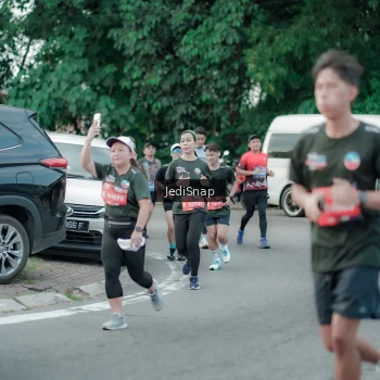 Runner Photo 3890462