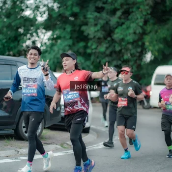 Runner Photo 3890567