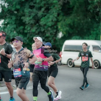 Runner Photo 3890579