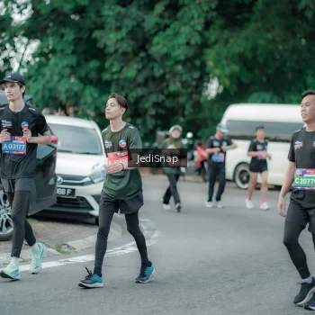 Runner Photo 3890613