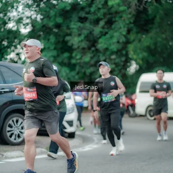 Runner Photo 3890739