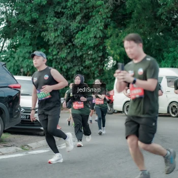 Runner Photo 3890741
