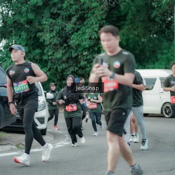 Runner Photo 3890758