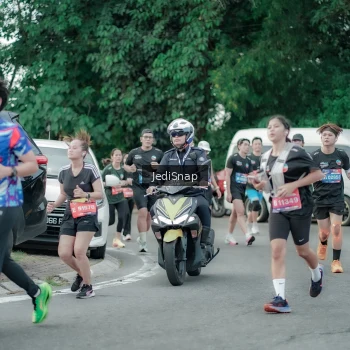 Runner Photo 3890848