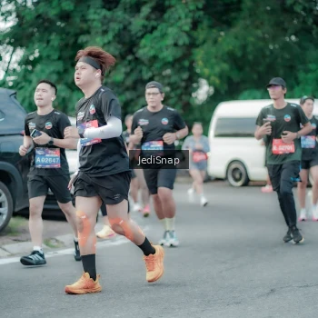 Runner Photo 3890893
