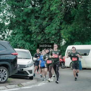 Runner Photo 3891110