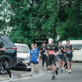 Runner Photo 3891190