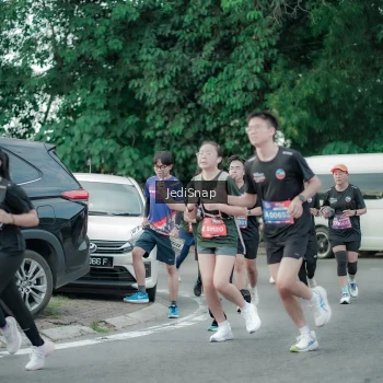 Runner Photo 3891354