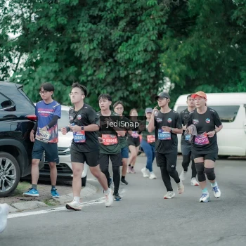 Runner Photo 3891375
