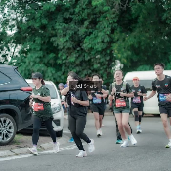 Runner Photo 3891386