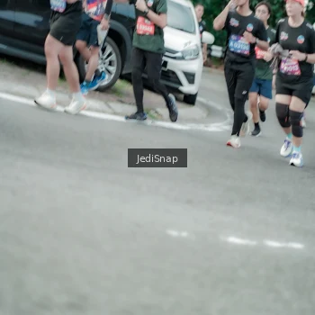 Runner Photo 3891406