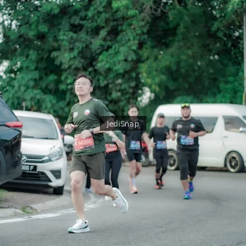 Runner Photo 3891532