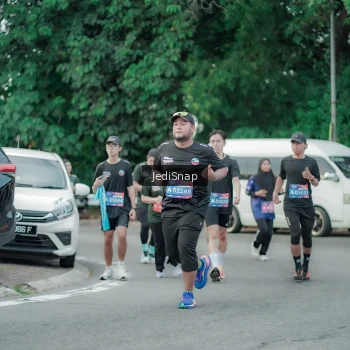 Runner Photo 3891584